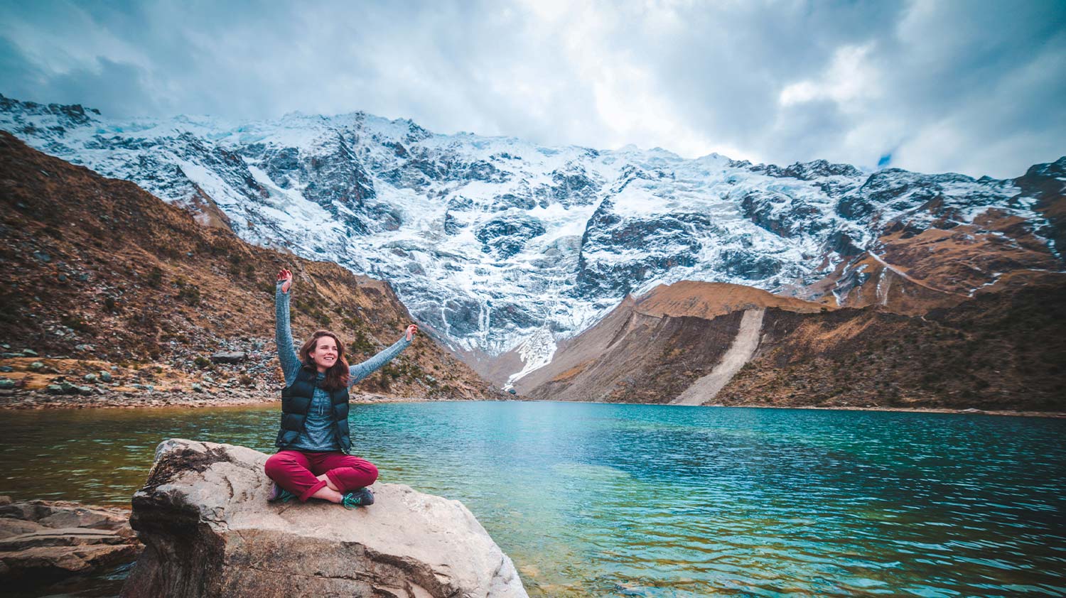 Couple enjoying nature at Humantay lake
